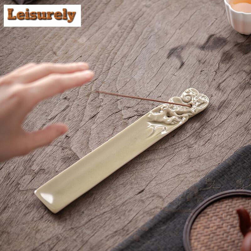 Creative Plum Blossom Ceramic Thread Incense Holder Agarwood Sandalwood Burner Zen Long Censer Burner Desktop Decoration Crafts