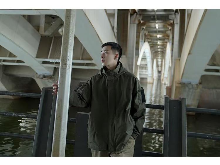 Men's Trendy Velcro Hooded Windbreaker: Casual Loose Fit Jacket for Spring & Autumn