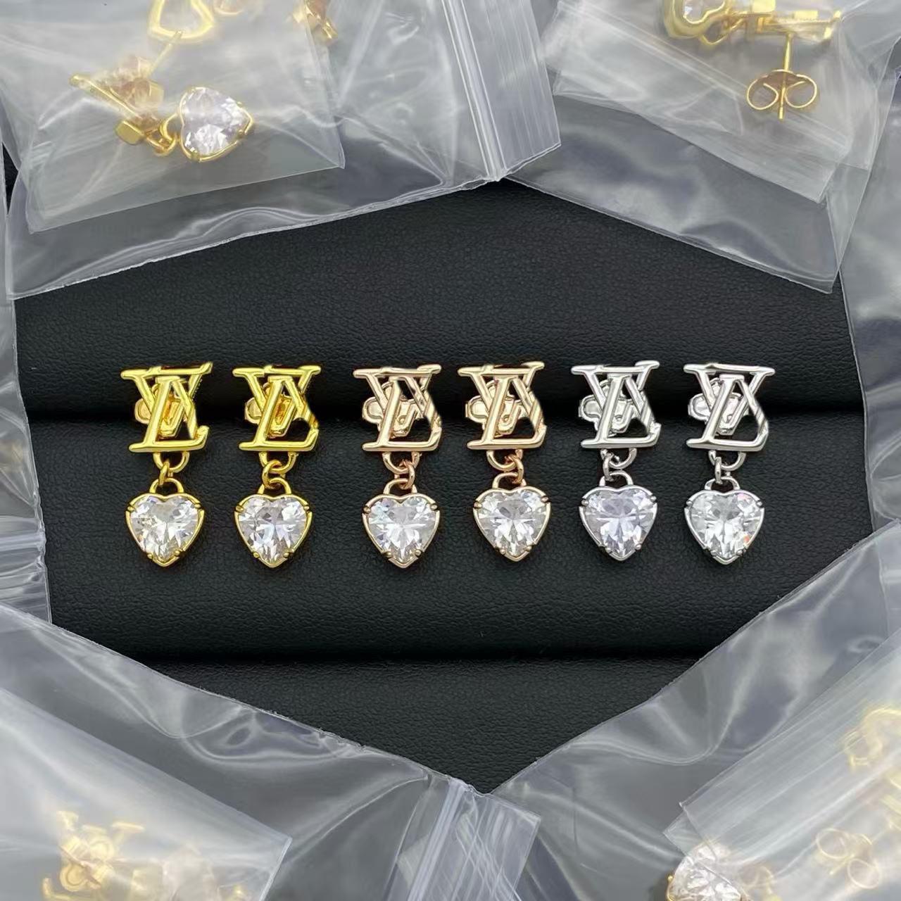 Donkey Home Mother-of-Pearl Four-Flower Earrings - Classic High-Quality Four-Leaf Clover Design