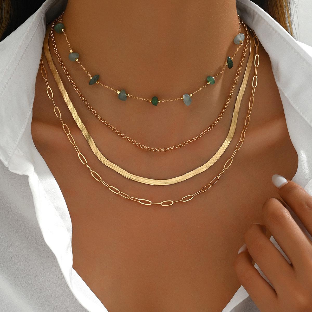 

Комплект украшений из зеленого гравия в европейском и американском стиле: Комплект женских многослойных колье и кольца из четырех предметов