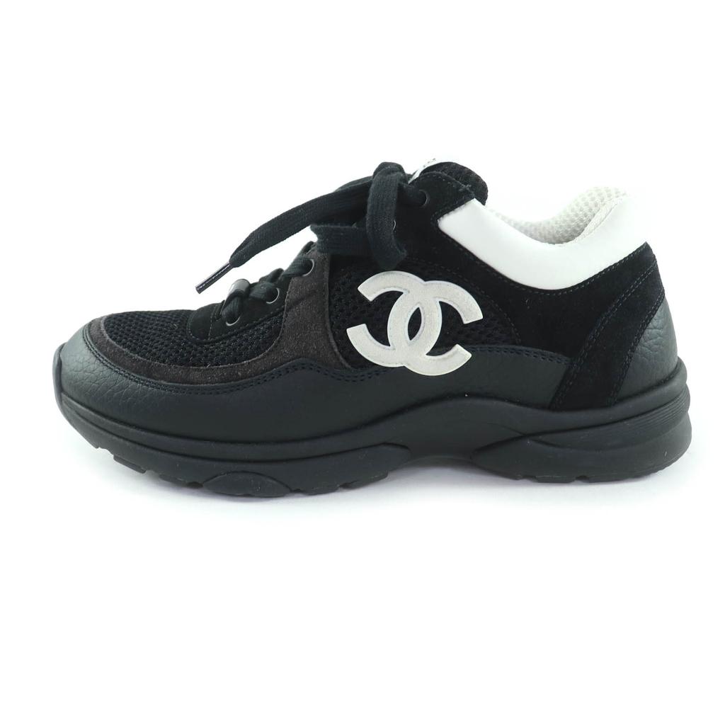 Ausgezeichnete CHANEL Sneaker Schwarz Weiß Leder Damen 37 G38299 Gebraucht