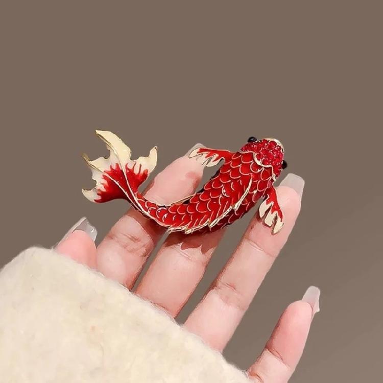 Roter Fisch Anstecknadel Anstecknadel Legierungstextur Für diejenigen, die eine Mischung aus Tradition und modernem Stil bei Accessoires wünschen