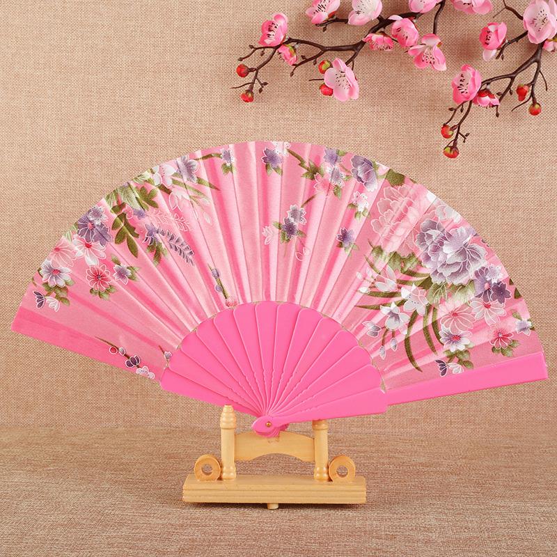 

1 шт. Веер с цветочным узором в винтажном китайском стиле, модный веер для танцев, элегантный и роскошный ручной складной веер, штампованный дизайн розовый