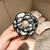Exquisite Pearl Camellia Brooches Pins For Women Vintage Elegant Wedding Party Corsage Lady Clothing Coat Brooch Pin Badges