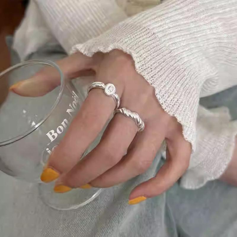 Minimalist Modern Copper Twist Ring For Women Stylish Design For Wear Everyday