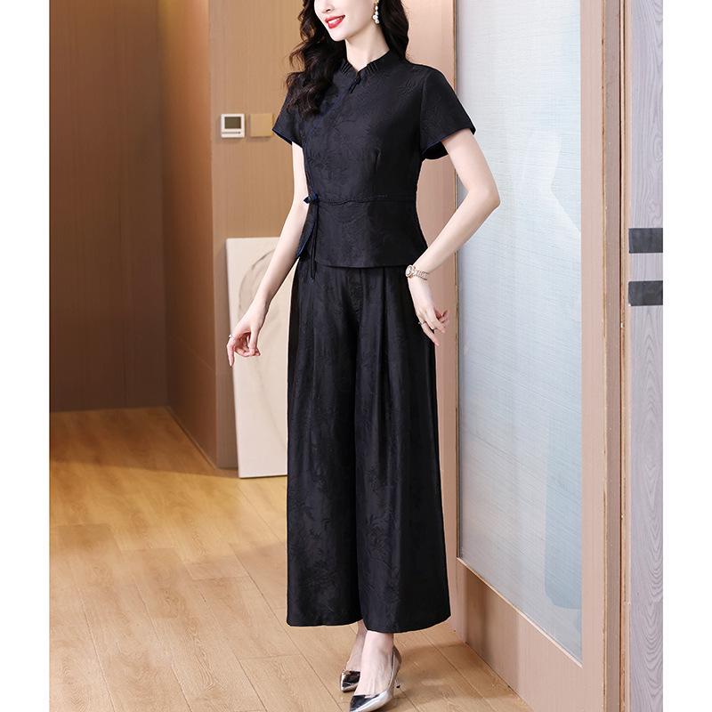 Elegant Xiangyun Silk Summer Suit: Age-Defying Mother’s Top and Wide-Leg Pants in New Chinese Style