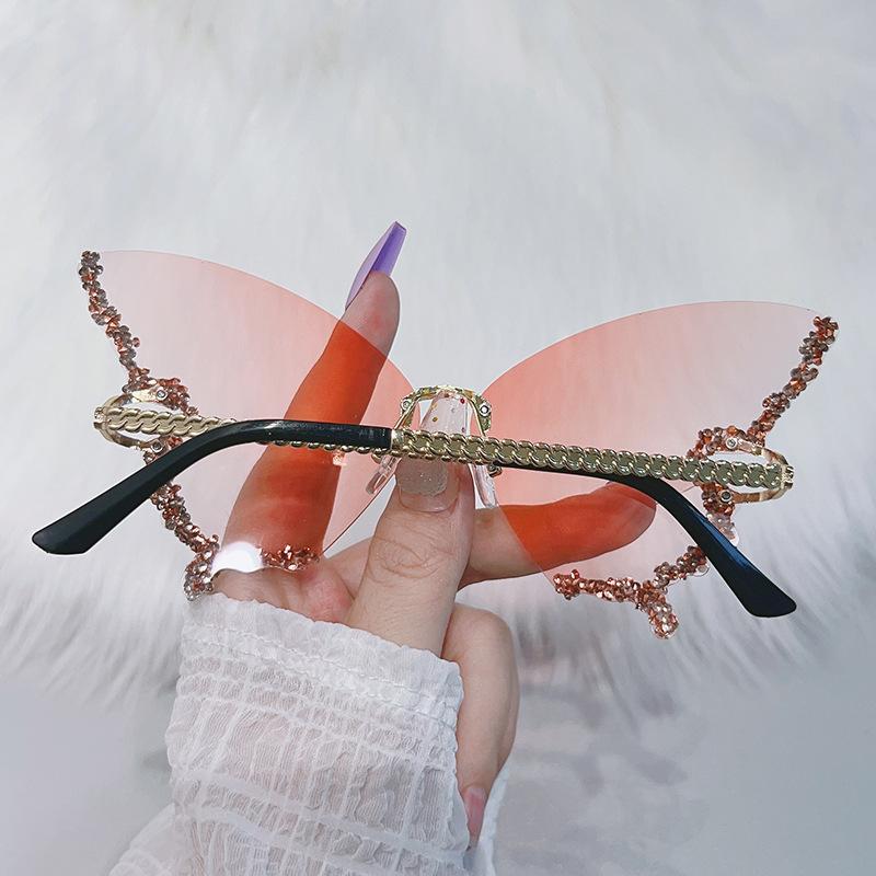 Luxury Party Sunglasses Women Butterfly Diamond Rhinestones Personality Flash Shades Tint Color Travel Blogger Glasses