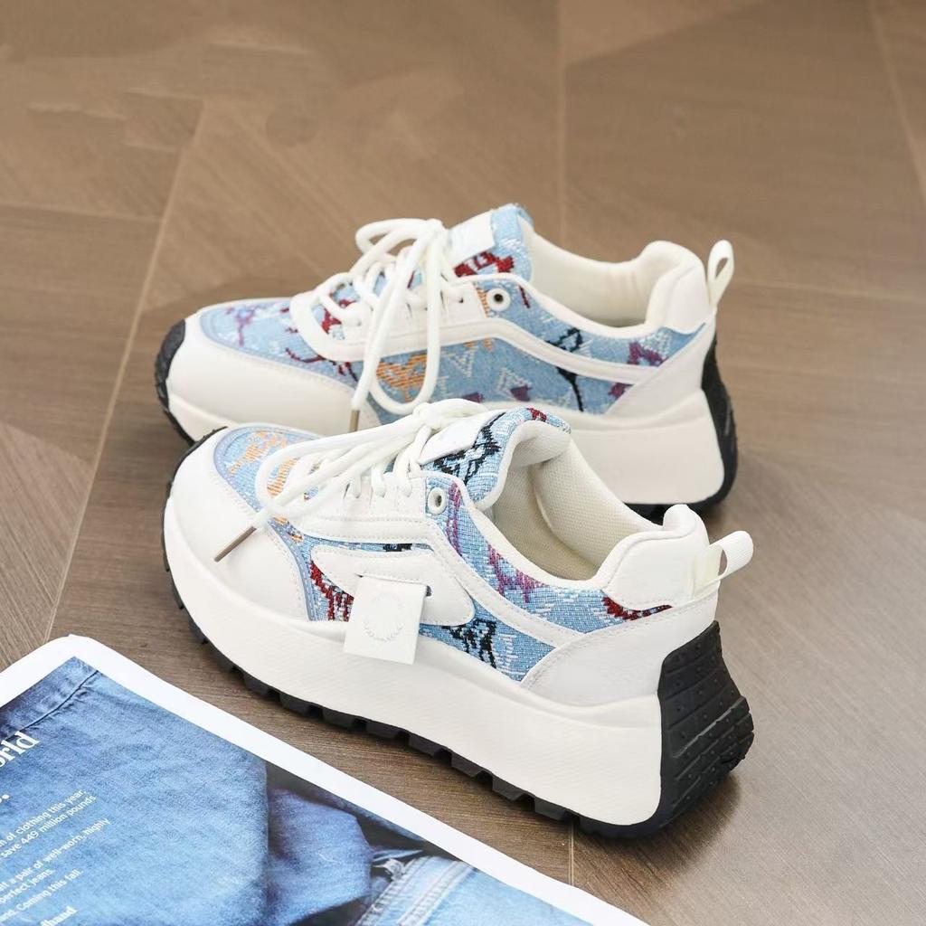 Fashion and lightweight little dad shoes women's 2025 spring new versatile lace-up muffin platform casual Forrest Gump shoes