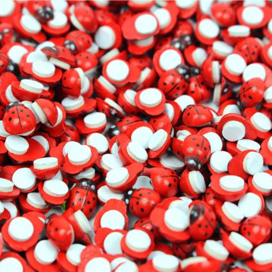 100Pcs/Set Manual Mini Wooden Ladybird Micro Landscape Decor DIY Wall Sticker