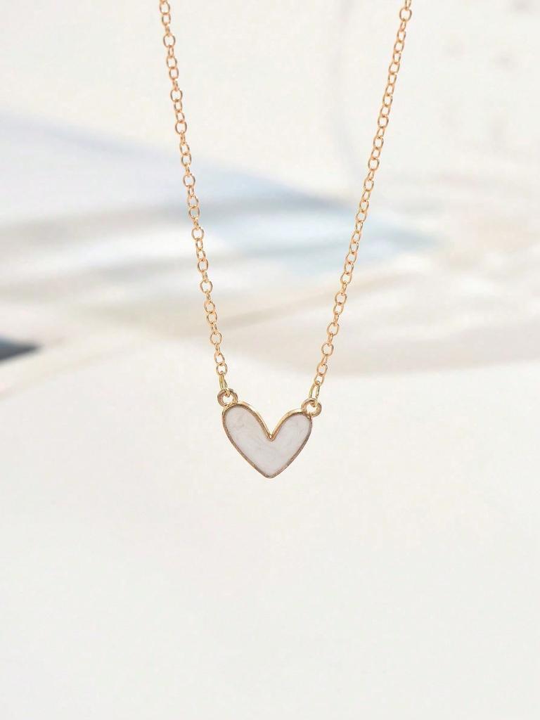 1pc Asymmetrical Golden Heart Pendant Necklace, Fashionable Delicate Minimalist Clavicle Chain, Versatile Design