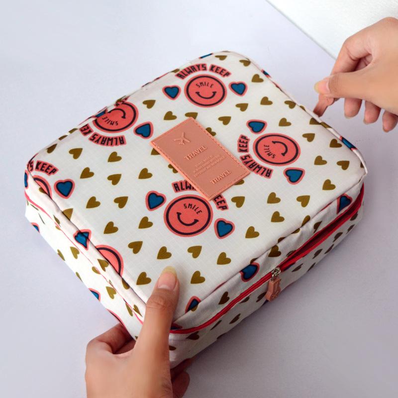 Hot-Selling Floral Square Cosmetic Bag: Large Capacity, Waterproof Toiletry Bag for Travel