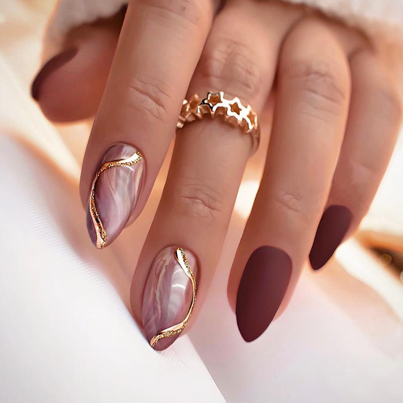 

European and American Style Wine Red Matte Ombre False Nails with Gold Powder Lines