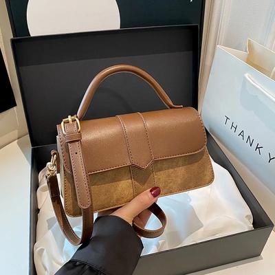 Kleine Tasche mit Kontrastfarbe und Premium-Textur, beliebt, vielseitig, schräg, elegant, super