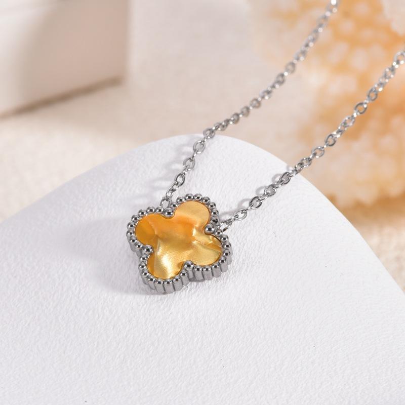 Vierblättriges Kleeblatt Titanstahl Halskettenanhänger für Damen Hochwertig Stilvoll und Vielseitig Trendiger Schmuck