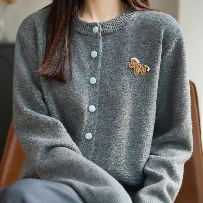 La Chapelle 2026 Washable Embroidered Button Knit Cardigan