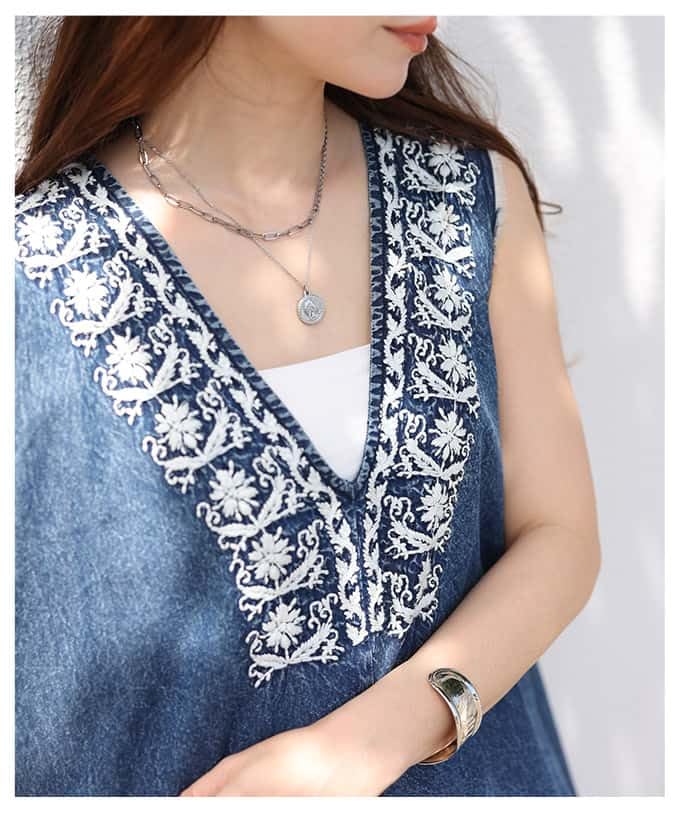 la Cool and stylish embroidered fringed hem Indian cotton dress for Long length sleeveless cotton dress with embroidery and fringed Casual style for