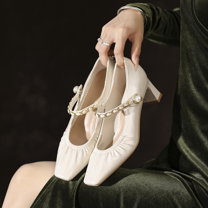 Leather Retro Pleated Square Head Mary Jane Shoes Women's Word with Chain Thick Heel Single Shoes