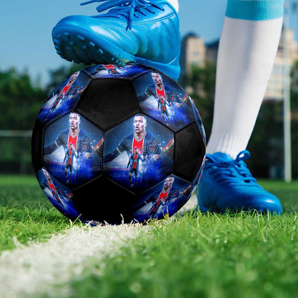 1PC Jeune Mbappé Brille taille 5 ballon de football PrahaBallon de Football en Salle Coloré Tous Âges Cousu à la Machine PVC Prêt pour la Compétition Durable Haut Rebond