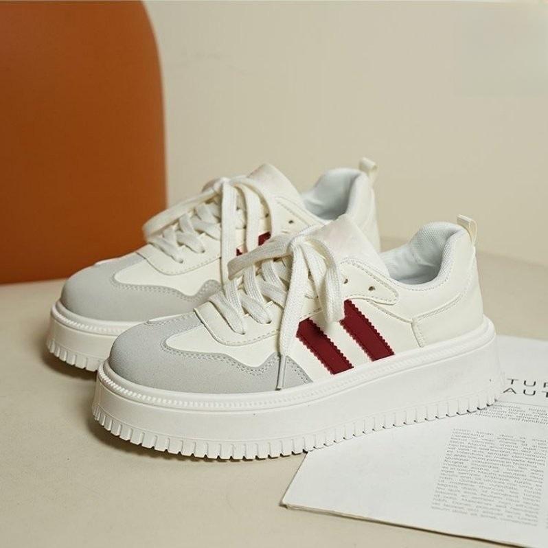 

[Скидка] Корейская версия обуви в студенческом стиле на платформе, дышащие одинарные туфли, лето 2025, новая универсальная повседневная спортивная обувь 40