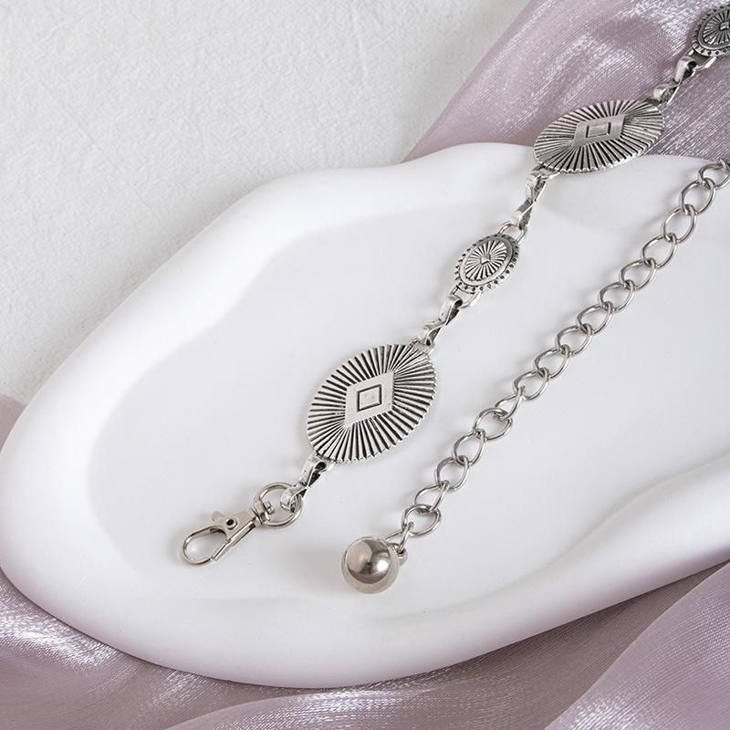 Women's Exquisite Carving Palace Style Heavy Metal Waist Chain Retro Fashionable Dress Text Geometric Belt