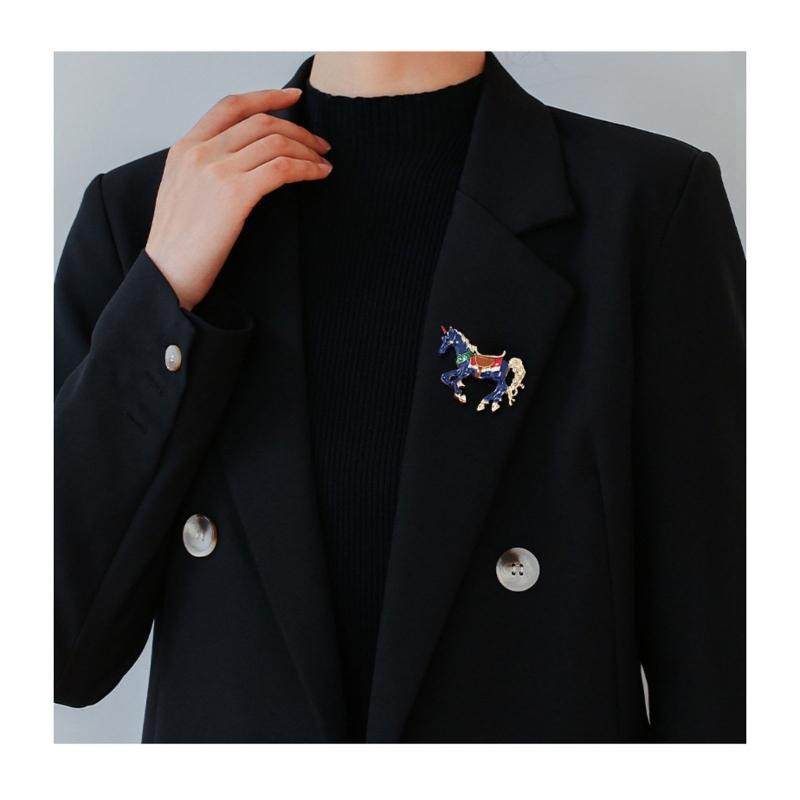 Retro Unicorns Horse Brooch With Enamel Finish Vibranting Color Alloy Secure For Fashion Accessory Multiple Use