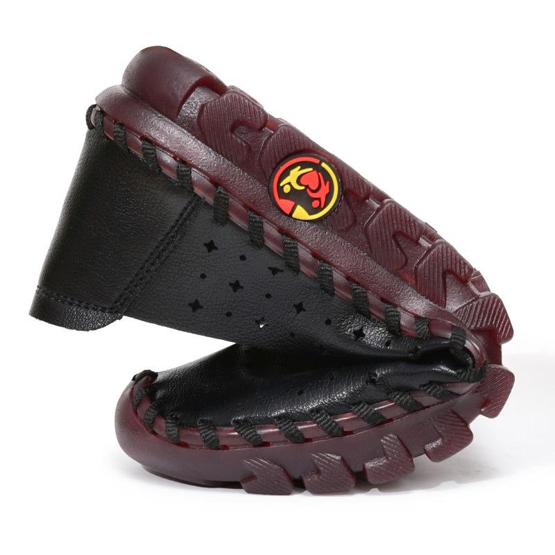 Mom shoes spring summer 2025 new sandals women's casual shoes leather is not tired feet beef tendons flat bottom women's shoes are comfortable