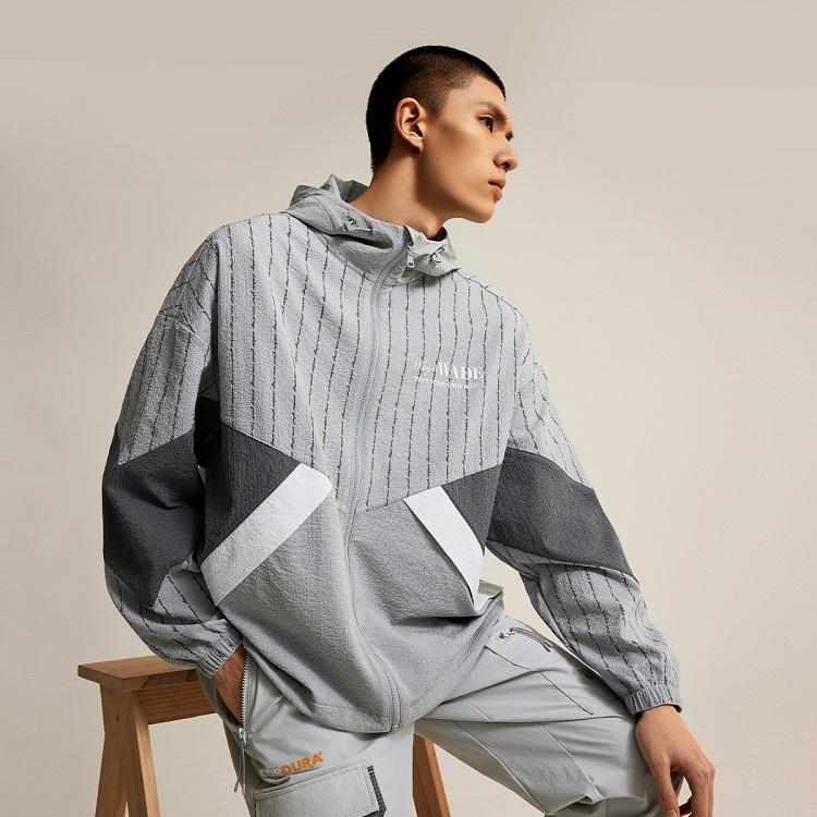 Li-Ning Wade Series UV Protection Anti-Bacterial Comfortable Hooded Sports Casual Sunscreen Clothing UPF55+ Men Outerwear Mist-Grey AFDU399-6