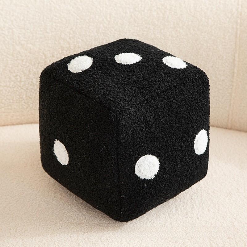 Cuscino Peluche Dado Creativo Con Design Ricamato Per Arredamento Casa E Appassionati Di Giochi