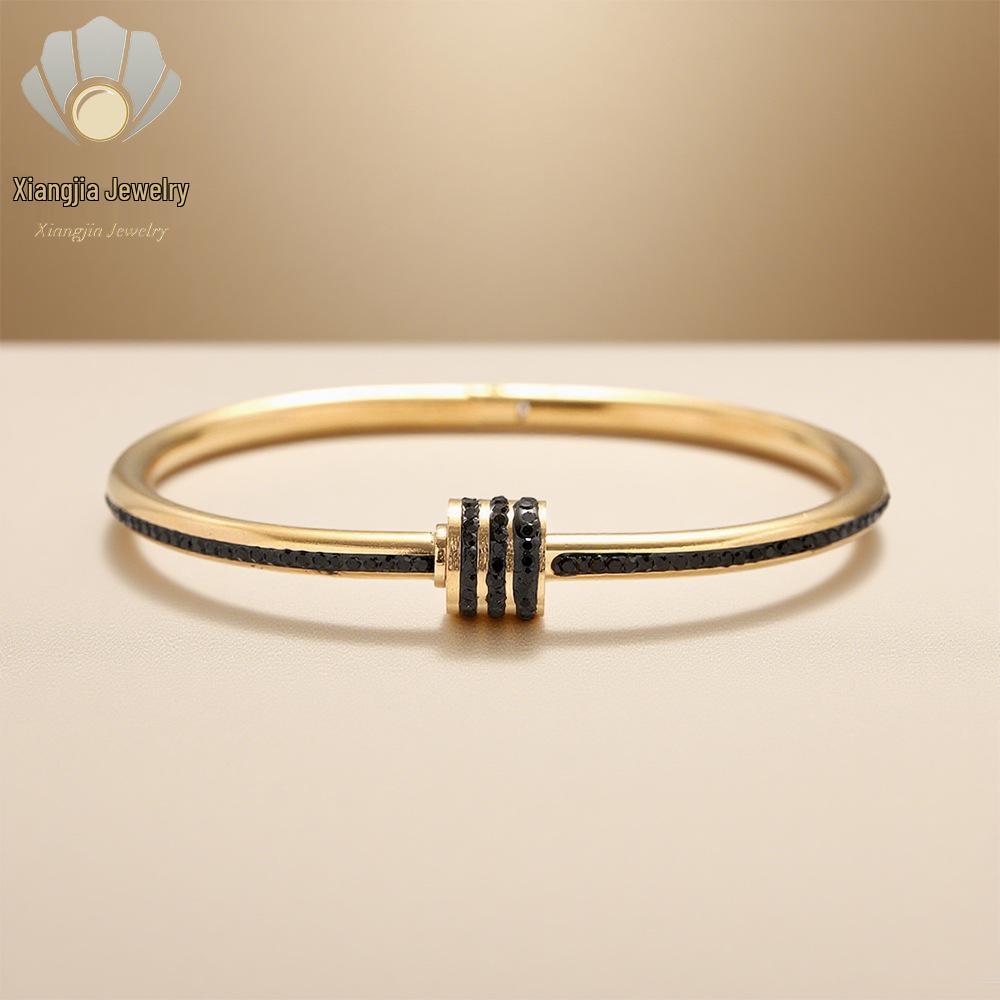18k Gold Diamond-Studded Titanium Bracelet - Elegant Skylight Star Design