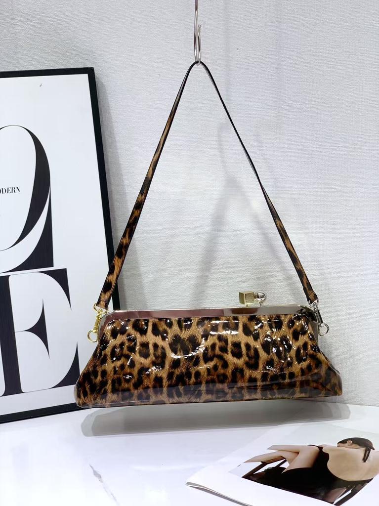 Women's Luxury Top Handle Underarm Bag  Fashionable Designer Shoulder Handbags Crossbody Bag Evening Clutch