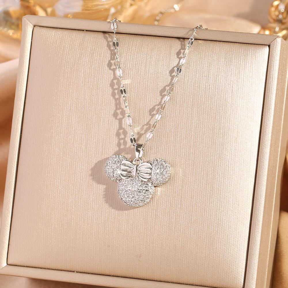 Four Leaf Clover Pendant Necklace For Women Fashionable Zircon Crystal Adjustable Chain Delicate And Versatile Jewelry