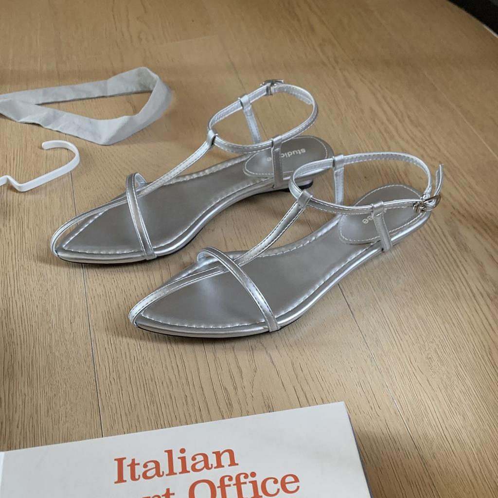 Sheepskin version~ Beautiful thin strap leather pointed flat-soled sandals women wear soft-soled open-toed Roman sandals cool slippers