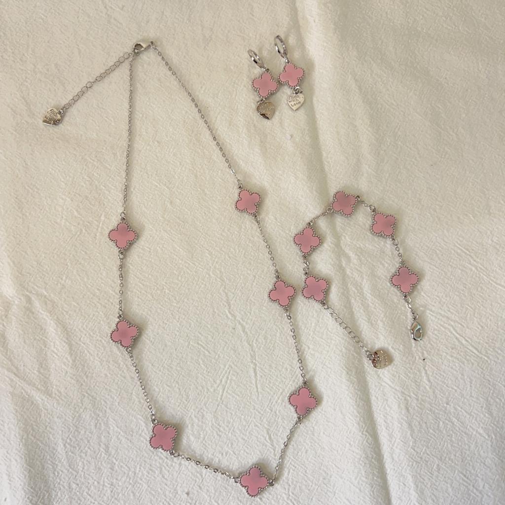 3PCS Four Leaf Clover Necklace Bracelet Earrings Three Piece Set Versatile Lucky Four Leaf Clover Five Flower Bracelet Clavicle Chain Earrings