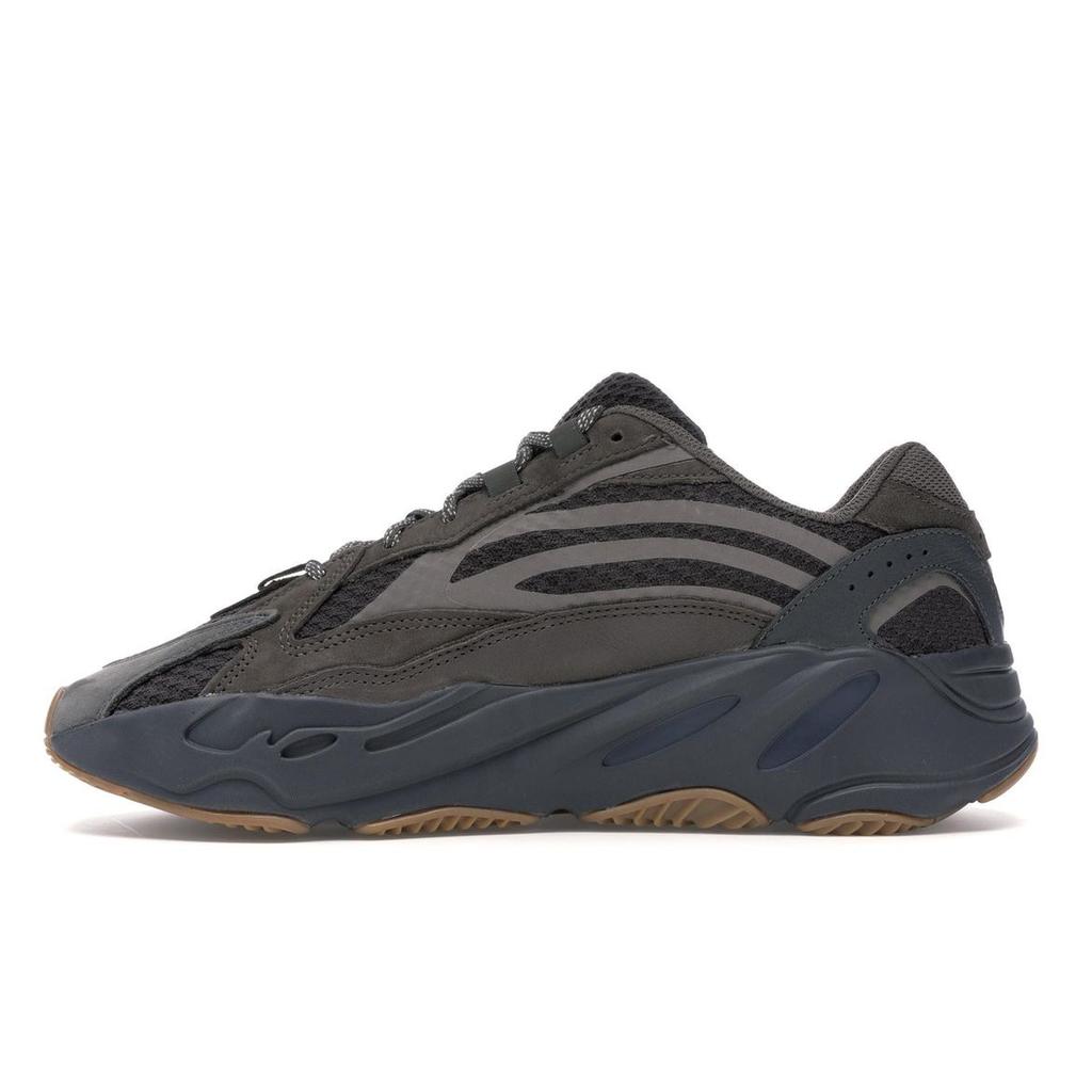 Adidas Yeezy Boost 700 V2 Geode Unisex Sneakers Brown EG6860