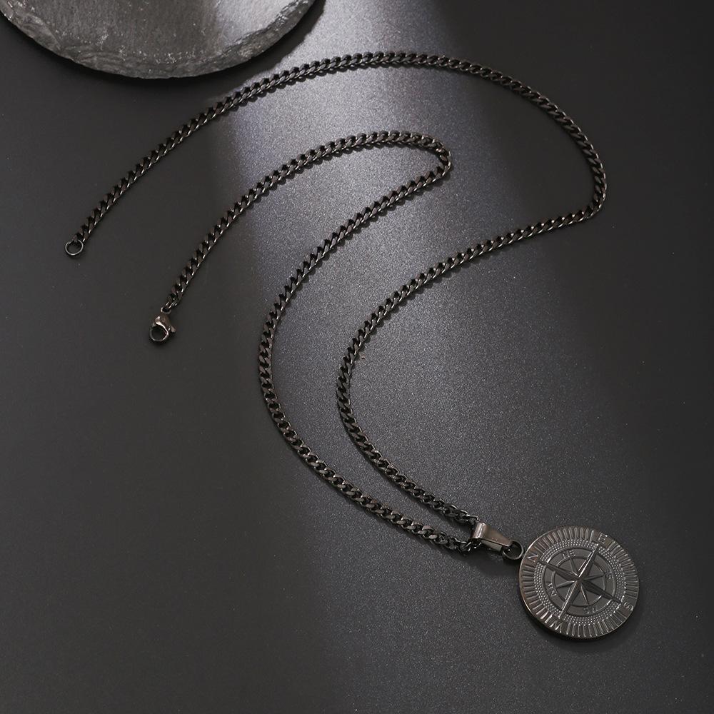 Compass Coin Compass hängsmycke Halsband i rostfritt stål Punk mäns icke-blekande hiphop-halsband