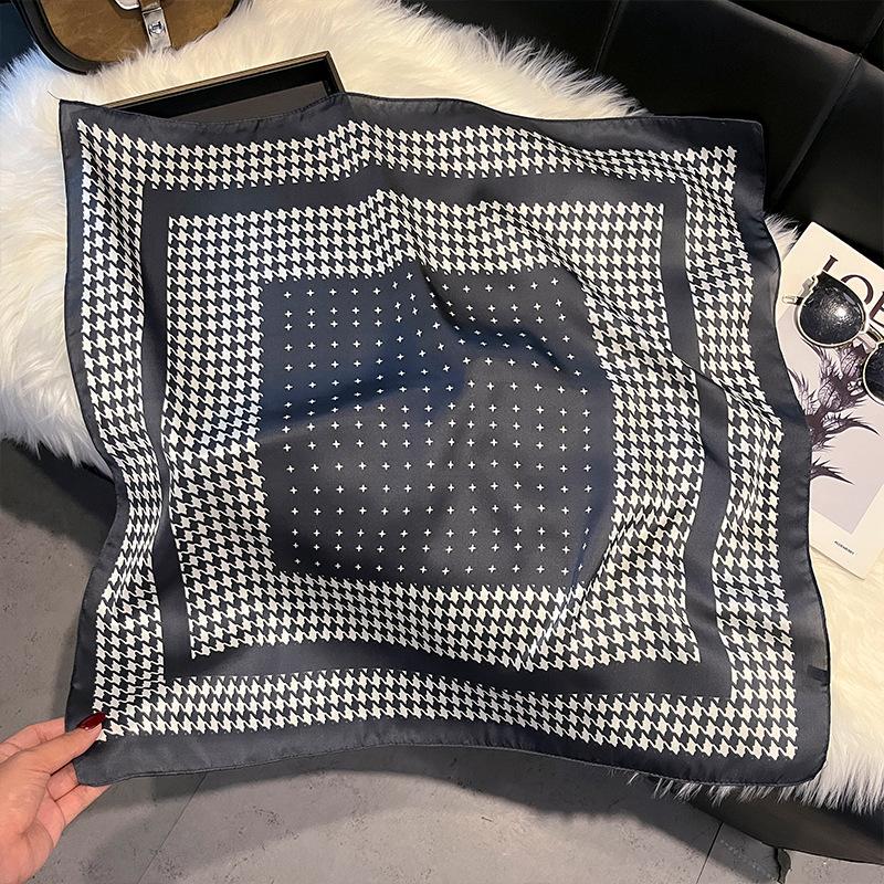 New 71 * 71cm Korean Version Small Square Scarf Women's Silk Scarf Spring and Summer Thin Sunscreen Scarf Neck Protection Bag Headband Versatile