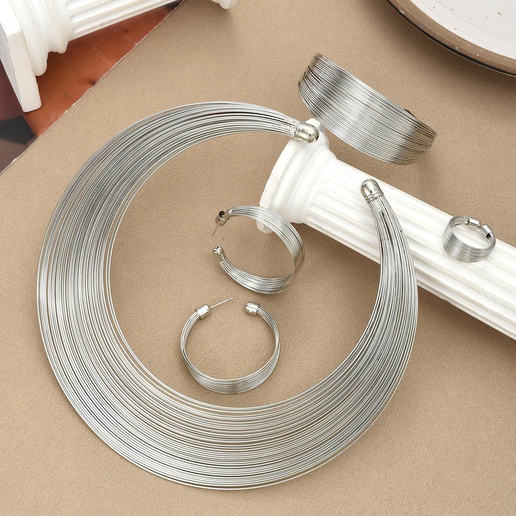 5 Stück/Set Vintage Tribale Handgefertigte Schmucksets Für Frauen Mode Mehrschichtige Silberfarbene Halsketten Armbänder Ohrringe Ringe Sets