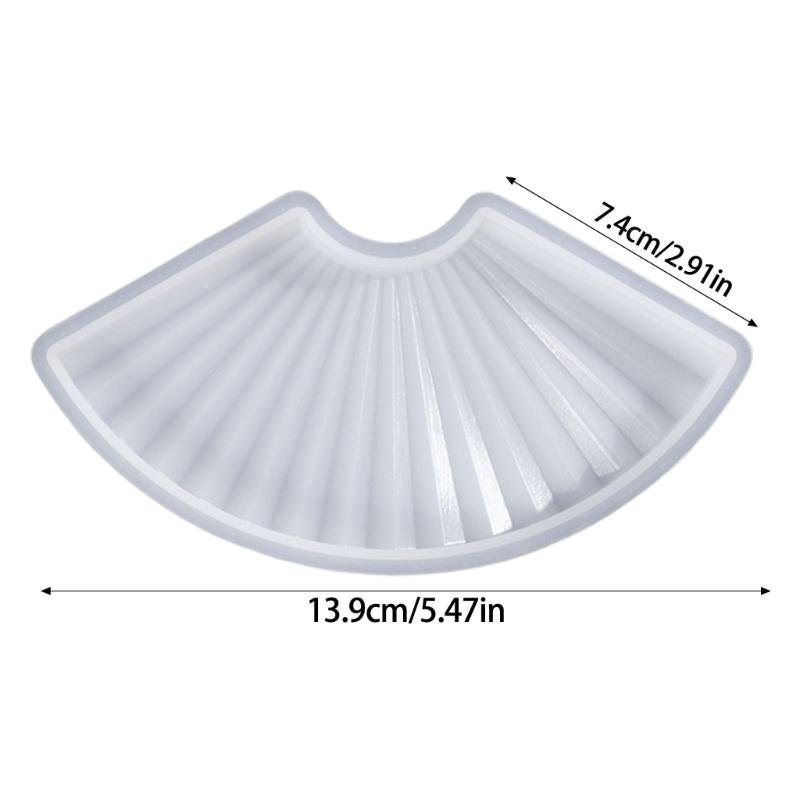 Easy To Clean Multifunctional Fan Shape Silicone Mold for Individualized Heat Resistant Trays and Decorative Pieces