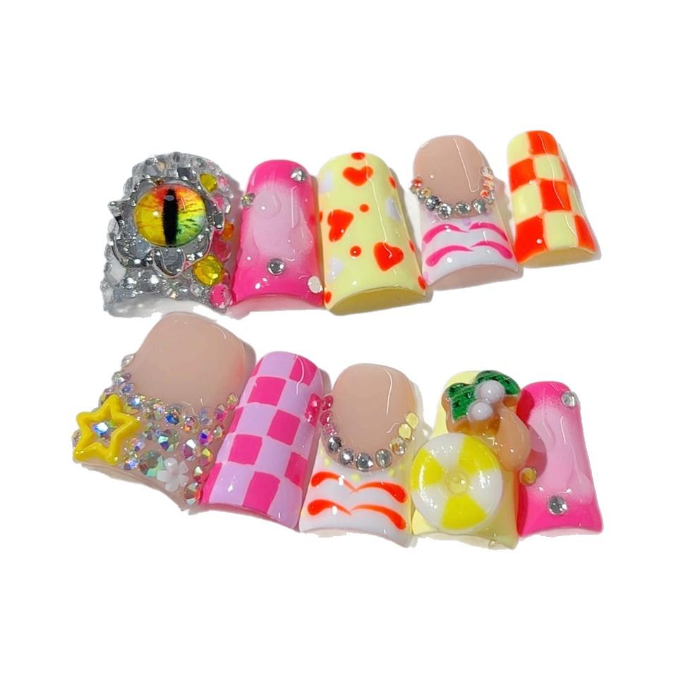 Unghie Finte a Pressione Plaid Trendy Europee Fatte a Mano con Occhi Eterocromatici e Piccoli Diamanti