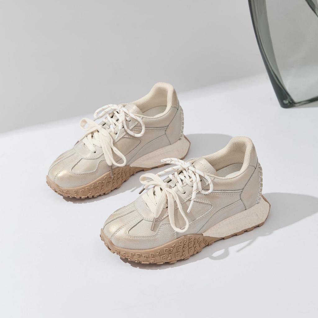 Inner height increase German training shoes women's 2025 thick-soled invisible 7CM Forrest Gump shoes small versatile casual sports shoes