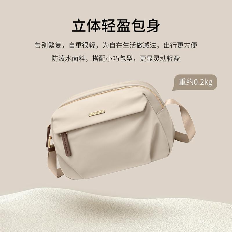 GOLF Women's Shoulder Bag