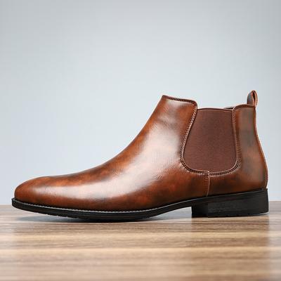 Einfache Herrenstiefeletten im britischen Stil mit spitzer Zehenpartie aus Leder, trendige Mode, vielseitige Herrenschuhe, bequeme und atmungsaktive Chelsea-Boots