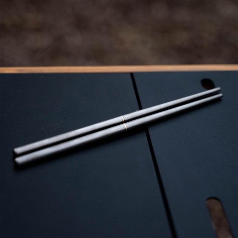 Titaniums Folding Chopsticks with Easy Storage Design High Hardness Materials Suitable for Long Service Use In Hiking