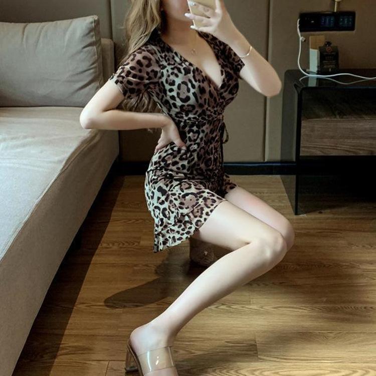Women's sexy leopard print V-neck dress women's summer 2026 new irregular pleated temperament short skirt tide