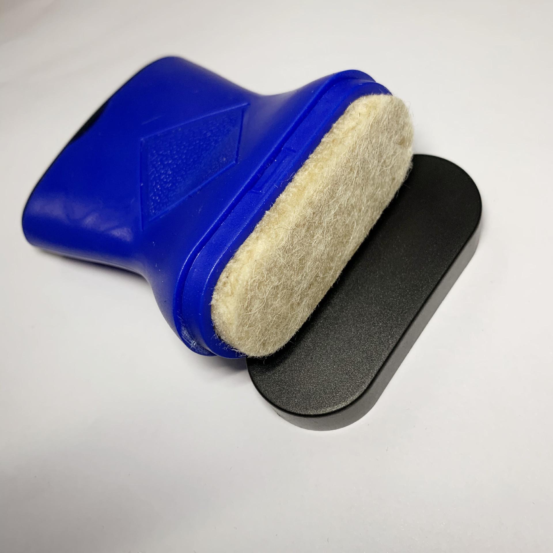 Rustproof 2-in-1 Guitar and Bass String Cleaner & Lubricator Tool