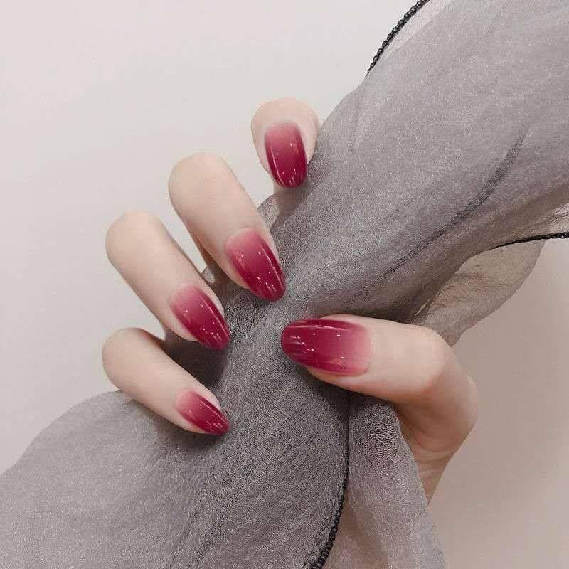 

Fake Nail Tip Finished Product Mid-Length round Head Nail Tips Gradient Dark Light Rose Red 24 Pieces Wear Nail Stickers Default