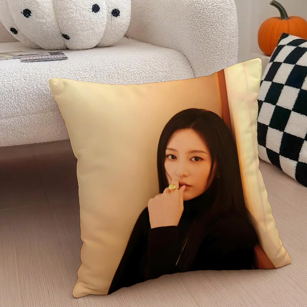 Korean KKim Ji Wons Beautiful Girl Cushion Cover Throw Pillow Cover Hidden Button Durable Polyester Chair Cushion