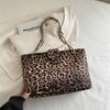 2025 Winter New Fashion Leopard Print Shoulder Bag Underarm Bag High Value Tote Bag