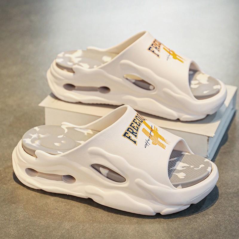 

2024 Новые популярные мужские тапочки на толстой подошве, модная летняя обувь, уличные сандалии, пляжные шлепанцы, мягкие домашние тапочки из ЭВА для женщин 44-45