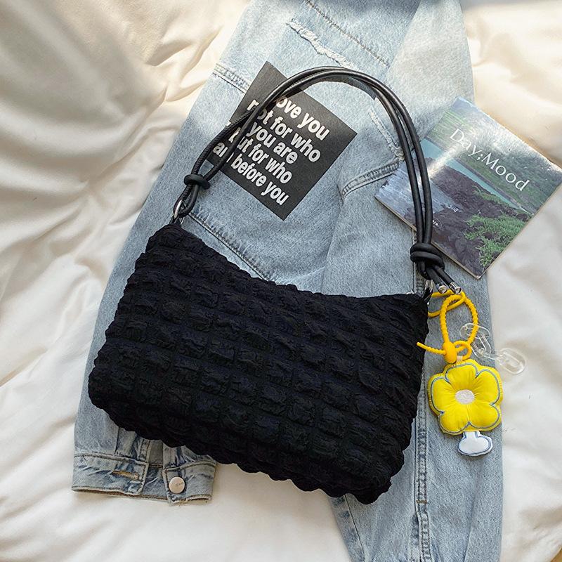 Foreign style small fresh pleated shoulder bag women 2025 early autumn new versatile underarm dumpling bag fashion